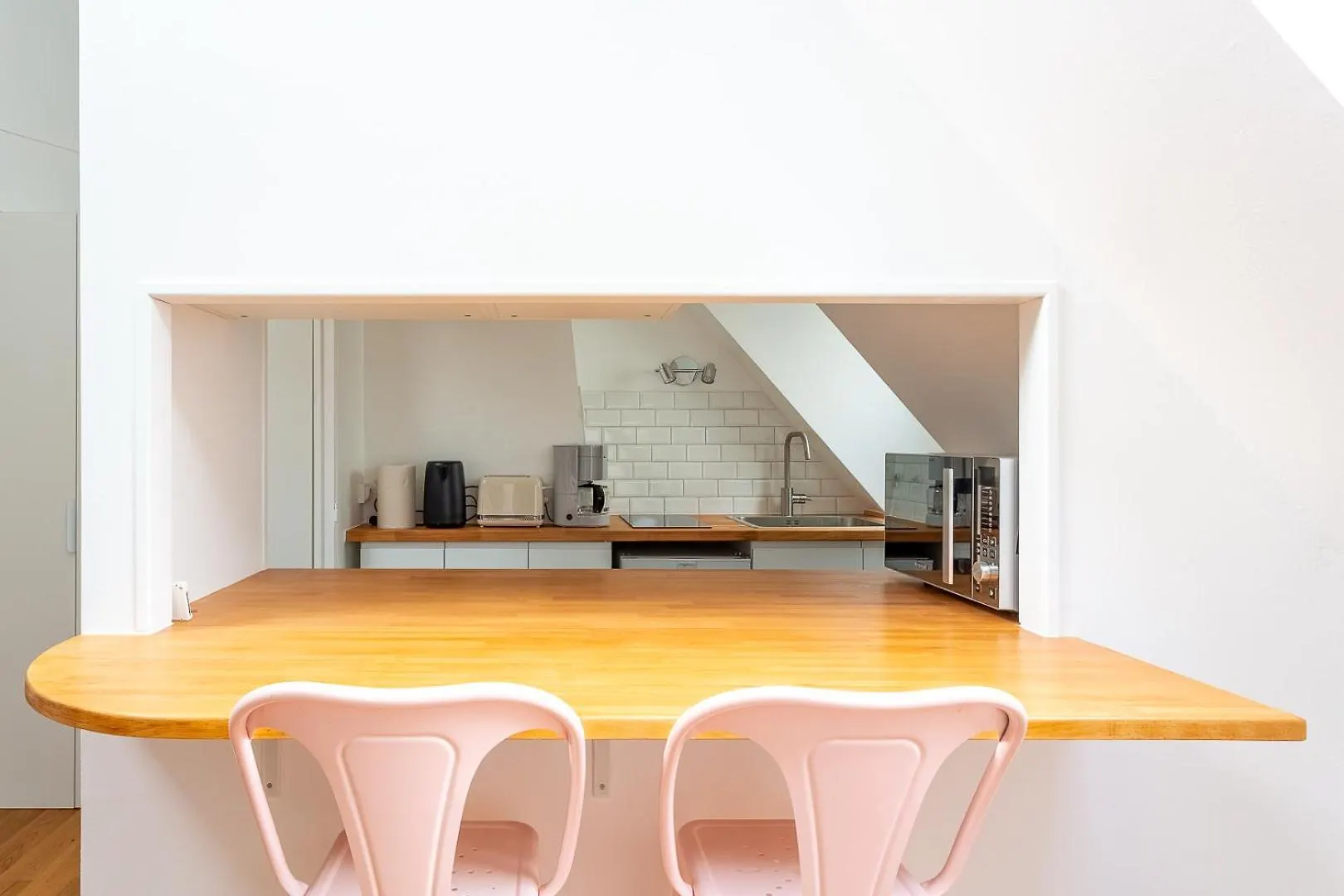 Romantic Loft Apartment In The Center Of Le Marais, Min 31 Nights From March Till May Paris France