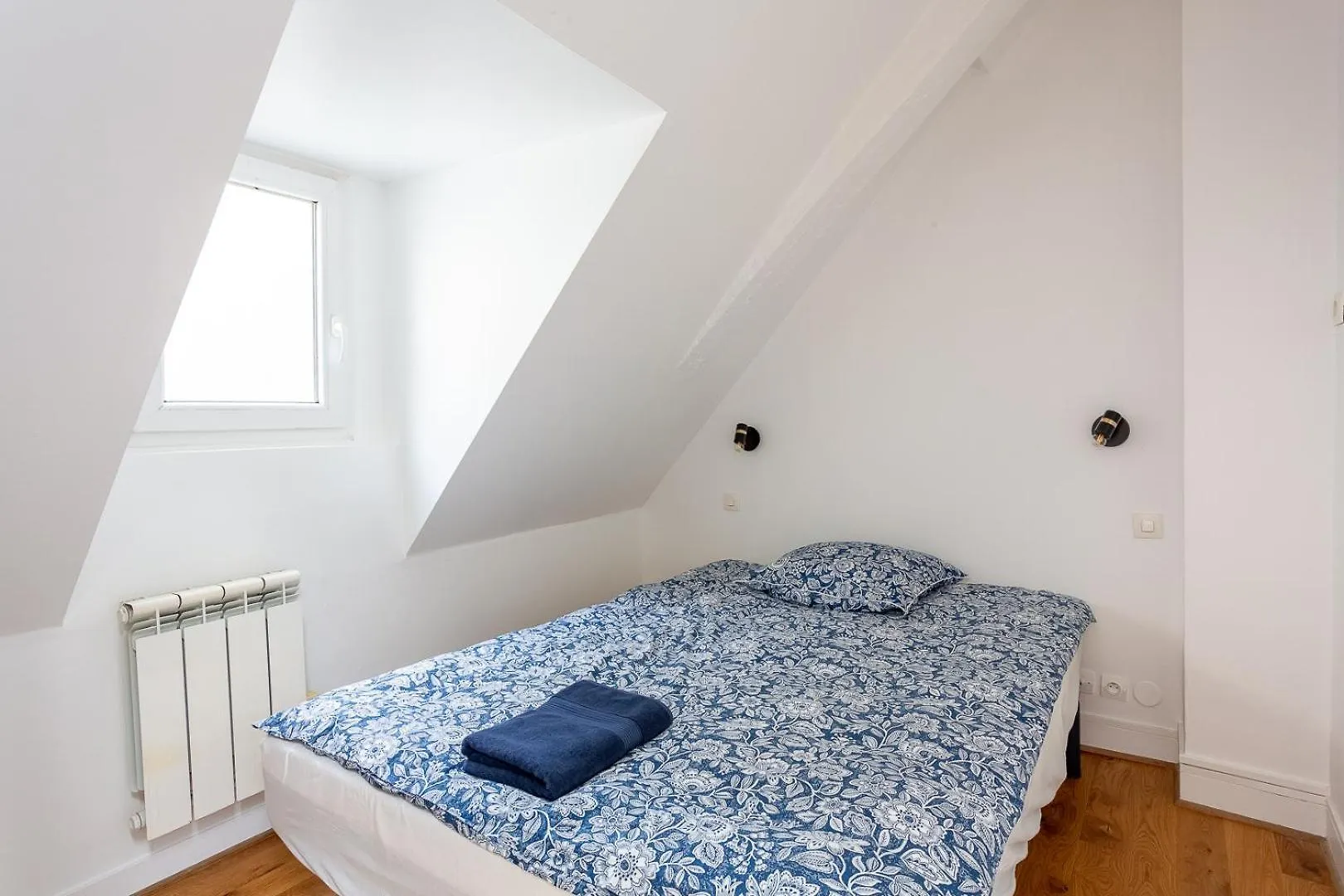 Romantic Loft Apartment In The Center Of Le Marais, Min 31 Nights From March Till May Paris